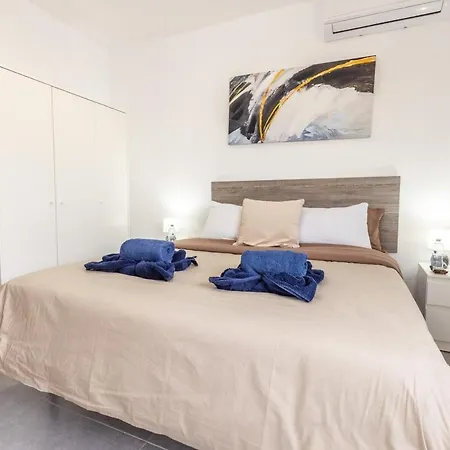 Luigi 1 Bedroom