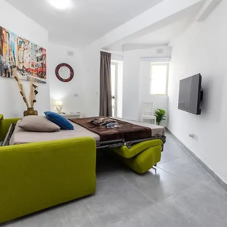 Апартаменты Luigi 1 Bedroom Сент-Полс-Бей