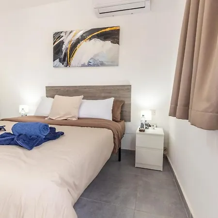Luigi 1 Bedroom Апартаменты Сент-Полс-Бей