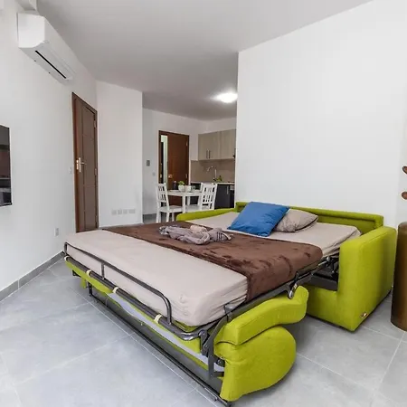 Апартаменты Luigi 1 Bedroom Сент-Полс-Бей
