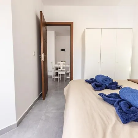 Luigi 1 Bedroom Апартаменты